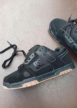 Dc stag • black peach •