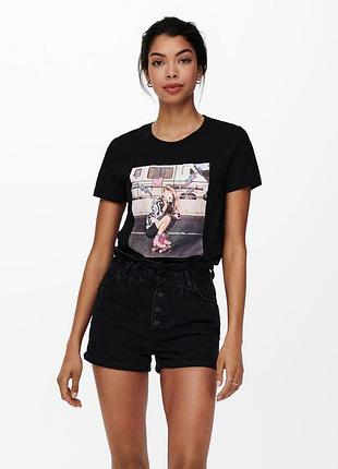 Футболка onllana life reg s/s photo top box jrs 15228829 black snap only m черный 15228829blacksnap xs