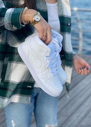 Nike jordan white, кроссовки найки джордан белые