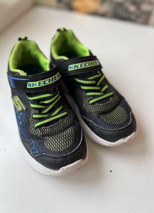 Кросівки sketchers 33,5