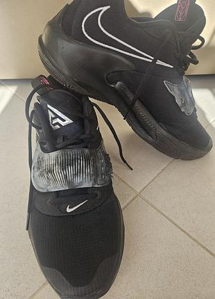 Кроссовки мужские nike