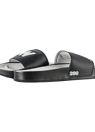 Шльопанці new balance 200