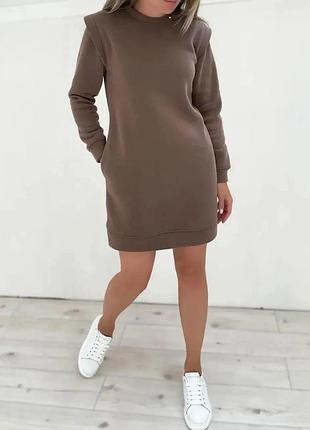 Коротке тепле спортивне плаття 50/52, коричневий