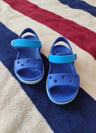 Сандалии crocs