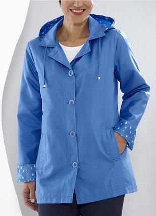 Ярко голубая куртка - ветровка с капюшоном anne de lancay. на подкладке. размер указан 14-16, подойдет примерно на 50-52 укр. размер.