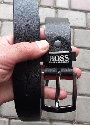 Новый  мужской кожаный ремень hugo boss черного цвета.110см,ширина 35см.real leather.отличное состояние.