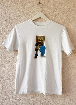 Футболка uniqlo из коллаборации ut doraemon x louvre museum