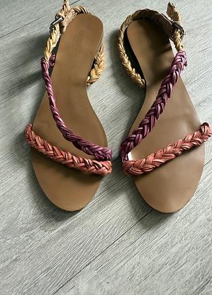 Сандалии плетеные zara