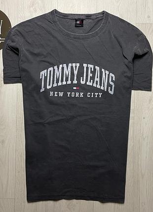 Мужская стильная футболка tommy hilfiger, размер по факту 2xl