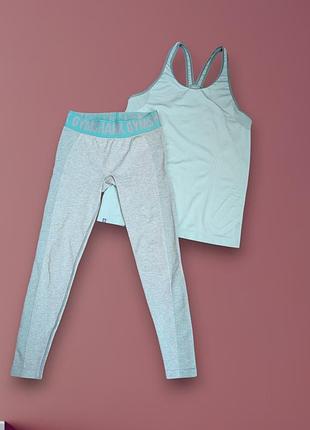Йога комплект бесшовный спортивный костюм леггинсы с майкой gymshark