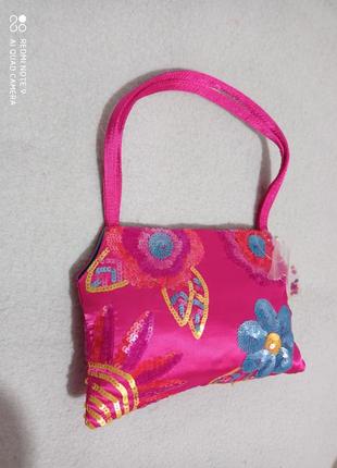 Новая красивая атласная сумочка с паетками1 фото