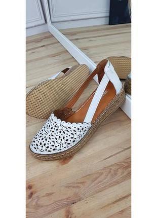 Босоножки женские linea shoes кожаные летние закрытые перфорированые белые