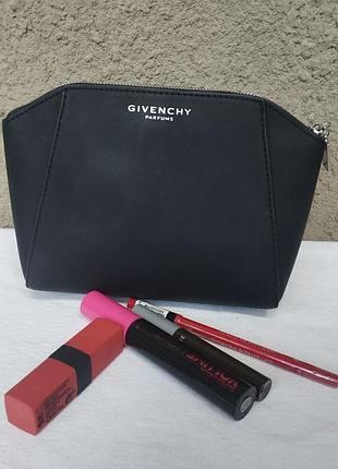 Косметичка givenchy