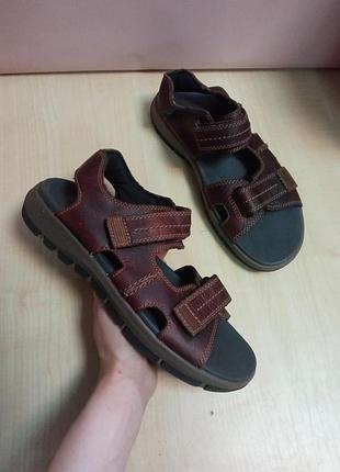 Шкіряні коричневі сандалі clarks 41