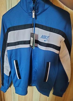 Продам спортивный костюм nike stay cool