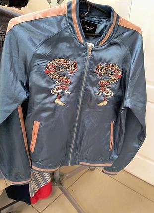 Бомбер brave soul з вишивкою драконів сатиновий bomber jacket xs 🔥 3