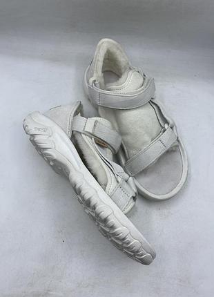 Босоніжки teva x ugg collab white fur hybrid sandals оригінал