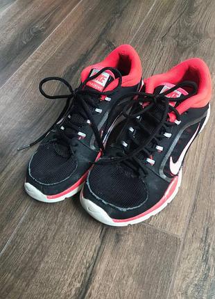 Кроссовки nike training