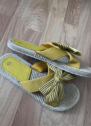 Шльопанці.      .