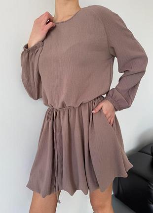 Жіноча сукня з довгим рукавом
