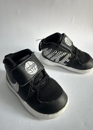 Дитячі кросівки хайтопи від nike