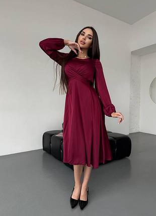 Женское шелковое платье 42/44, бургунди