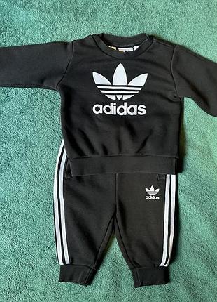 Дитячий костюм adidas 6-9міс