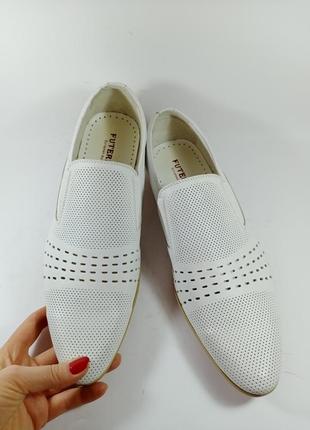 Белые летние туфли. перфорация , кожа. классика 43 размер3 фото