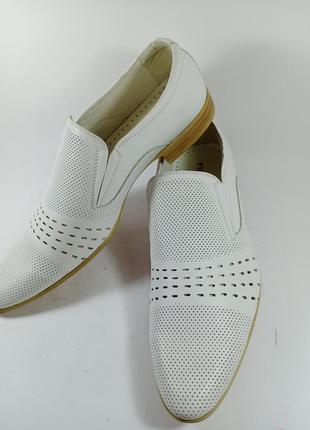 Белые летние туфли. перфорация , кожа. классика 43 размер2 фото