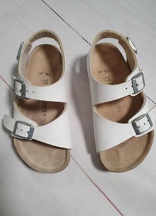 Дитячі босоніжки birkenstock