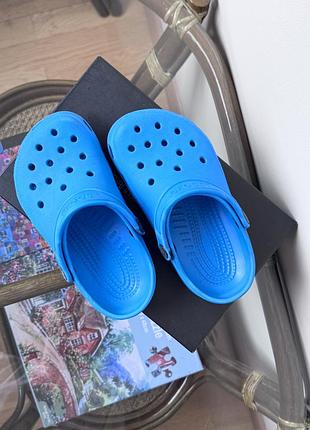 Оригінальні класичні блакитні crocs крокси j 1 32-33 розмір