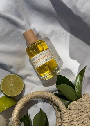 Розпив saffron mandarin від liquides imaginaires