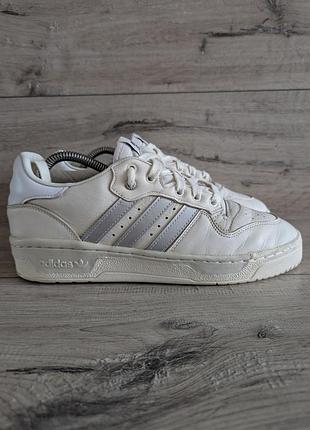 Кроссовки  адидас adidas originals rivalry low 41 р 26 см кожа