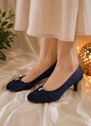 Синие  вечерние сатиновые туфли на невысоком  каблуке / elegant satin heels