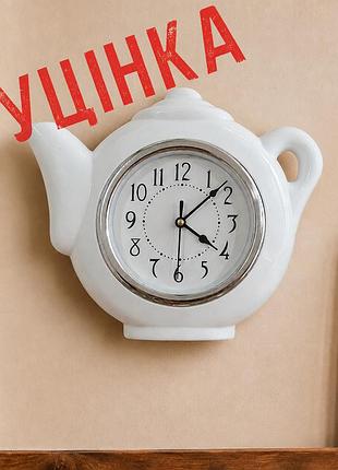 Уцінка! настінний годинник «чайник» 27х23х4 см пластиковий