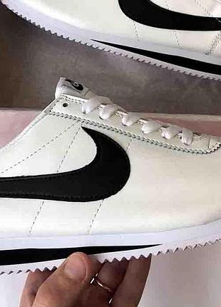 Белые кожаные кроссовки найк кортез nike cortez white black мужские найк кортез 38