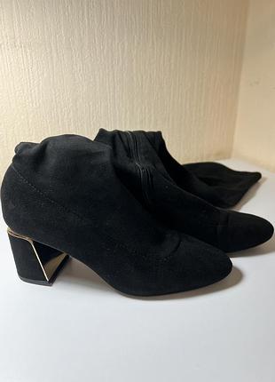 Ботфорти жіночі бренду зара zara 37р 25см