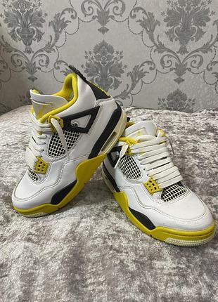 Кросівки nike jordan