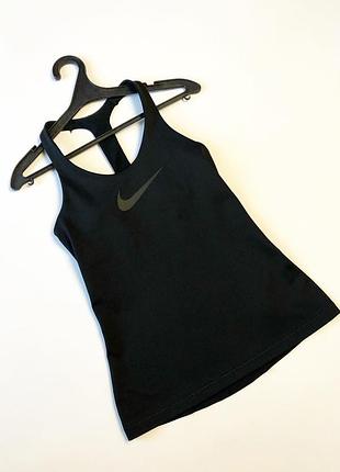 ​спортивна майка nike — твоя стильна база на кожен день та для тренувань! 
​легендарний бренд, максимальний комфорт та повна свобода рухів.