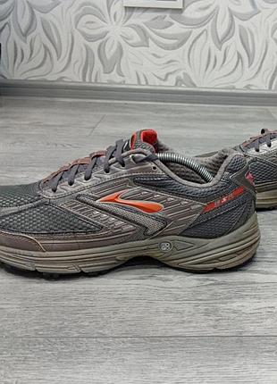 Оригінальні кросівки brooks adrenaline