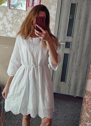 Белое летнее платье