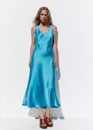 Блакитна сатинова сукня zara