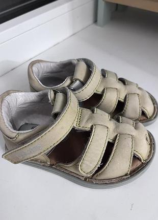 Дитяче босоніжки barefoot
