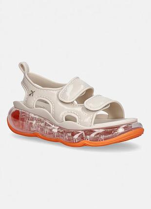 Urbanshop com ua сандалии melissa melissa futura ad цвет бежевый на платформе m 36138 bm107 размеры запитуйте