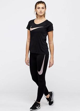 Жіноча спортивна футболка nike