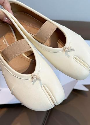 Молочні балетки таби на резинці tabi ballerinas maison margiela 38