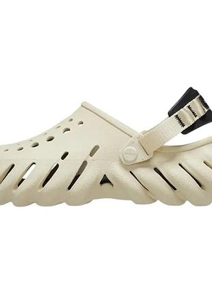 Urbanshop com ua сандалии crocs echo clog bone/black 207937-2yj (ориджинал) размеры запитуйте