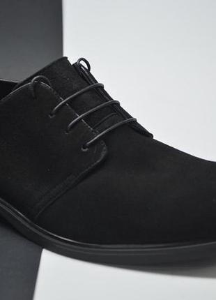 Чоловічі модні класичні замшеві туфлі чорні ikos 4757