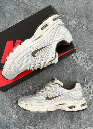 Nike air max moto 2k cream
