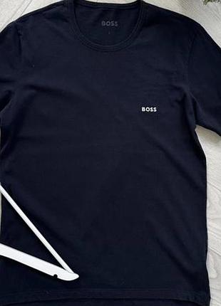 Футболка hugo boss стан гарний